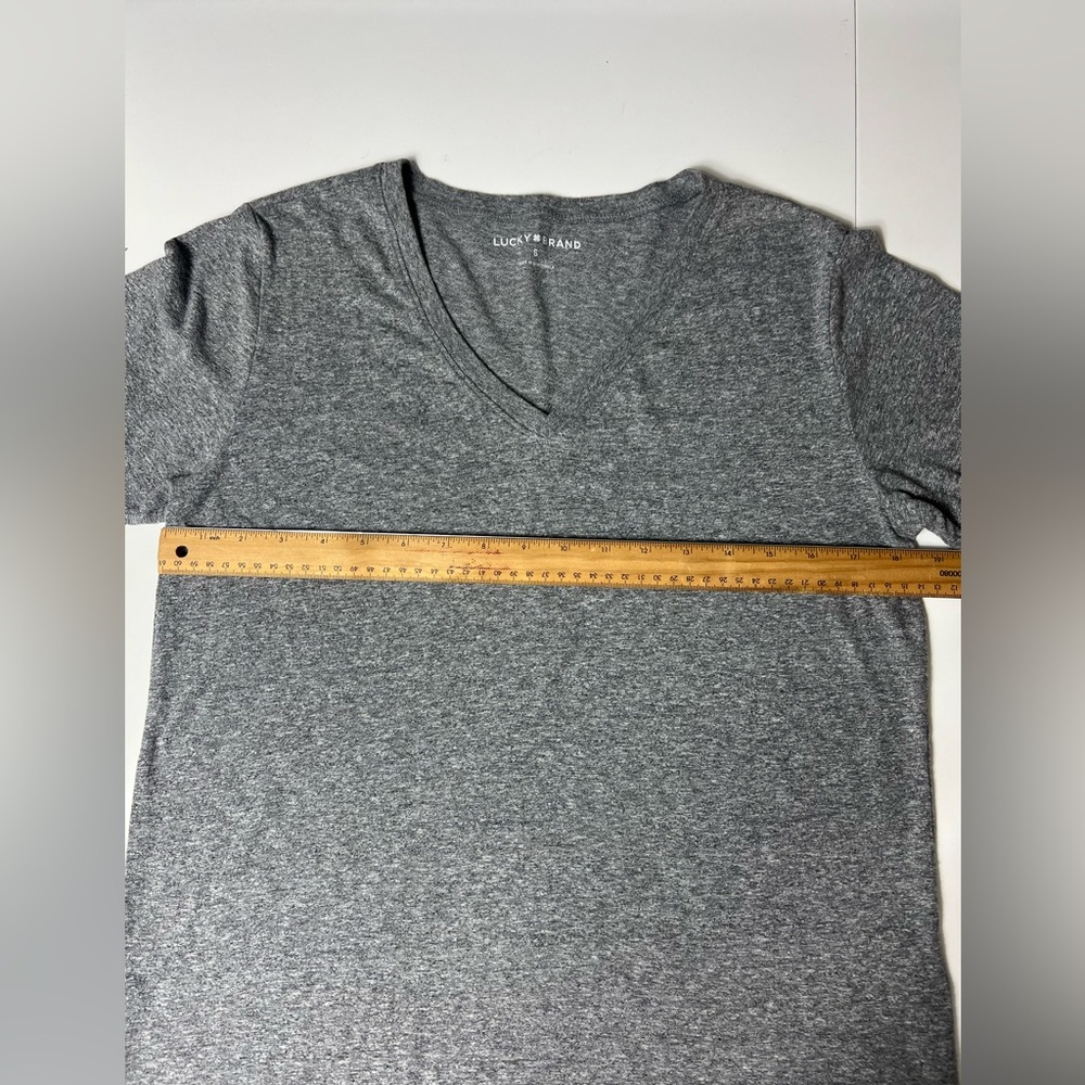 Lucky Brand Classic V-Neck Heather Gray
Size S - Picture 6 of 9